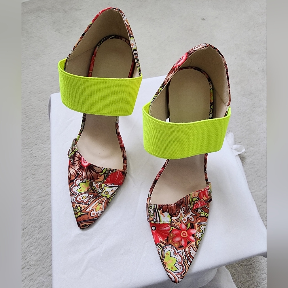 Neo Yellow/Brown Flower Printed Stilletos size 37